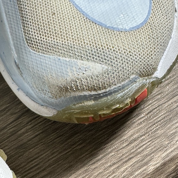 Lebron James Christmas shoes Size 11.5 - Picture 10 of 12